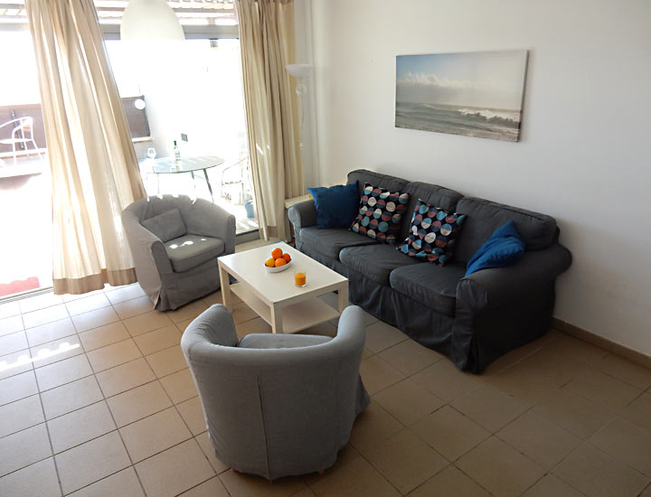 Teneriffa, El Medano Ferienwohnung Wohnzimmer mit Fernseher